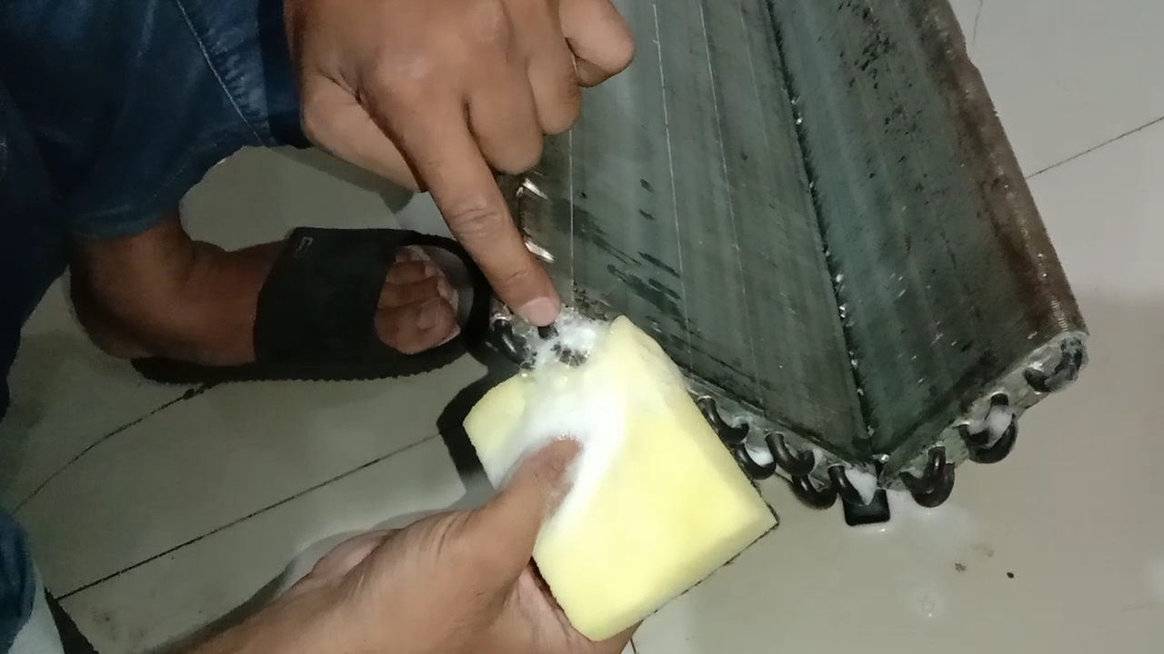 Foam coil wash on an indoor evaporator